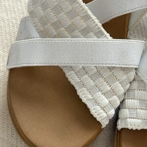 Women's White Woven Elastic Strap Sandals